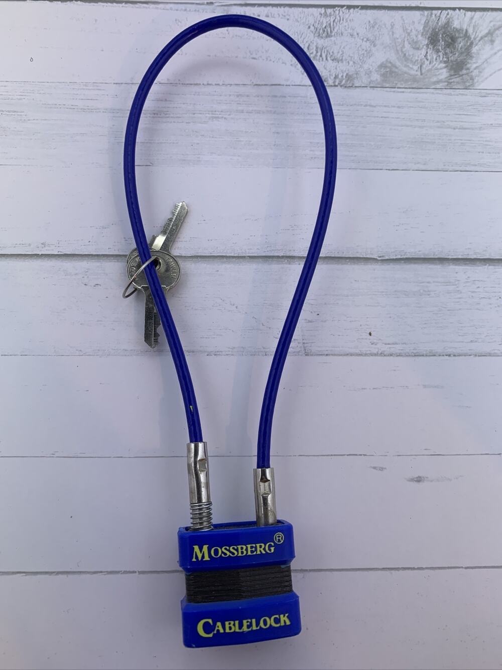Mossberg Cable Lock Gun Rifle / Firearm Locks - Blue Safety w/ Keys